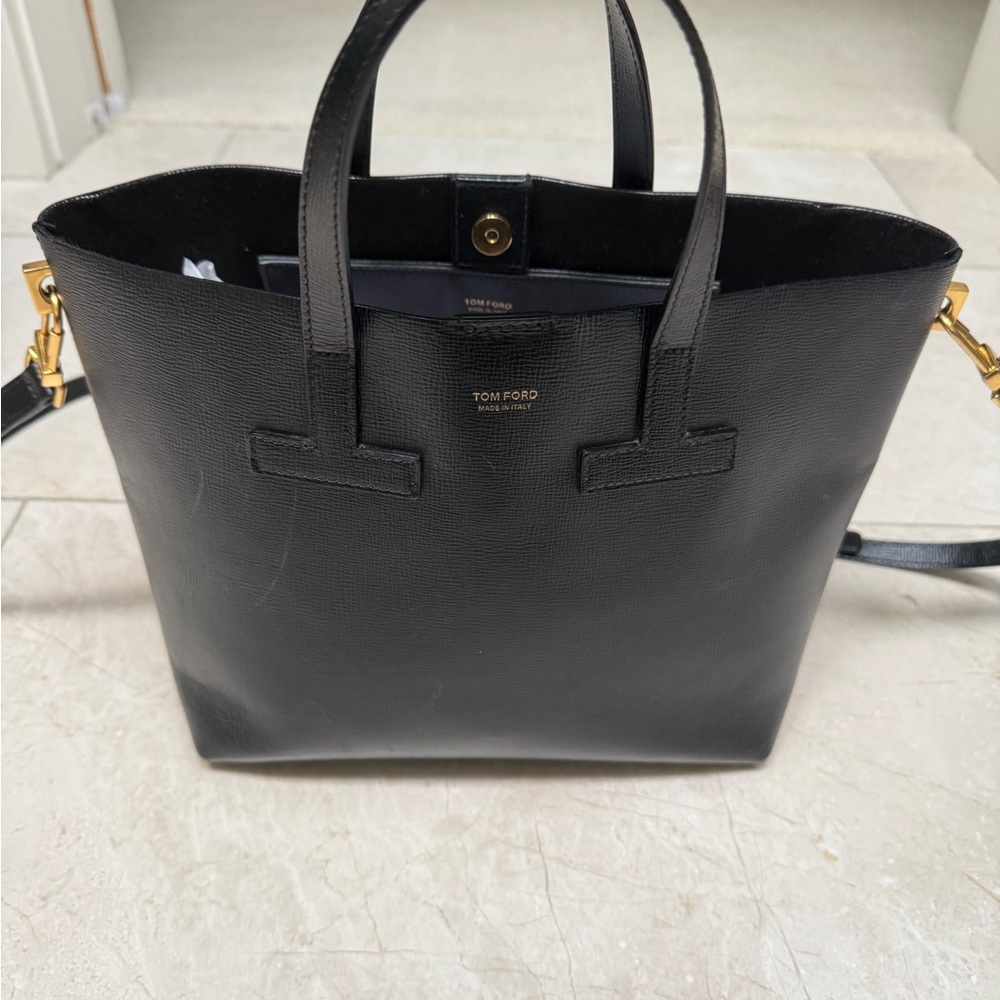 Tom Ford cross body Black Tote with signature “T” straps - Picture 5 of 6